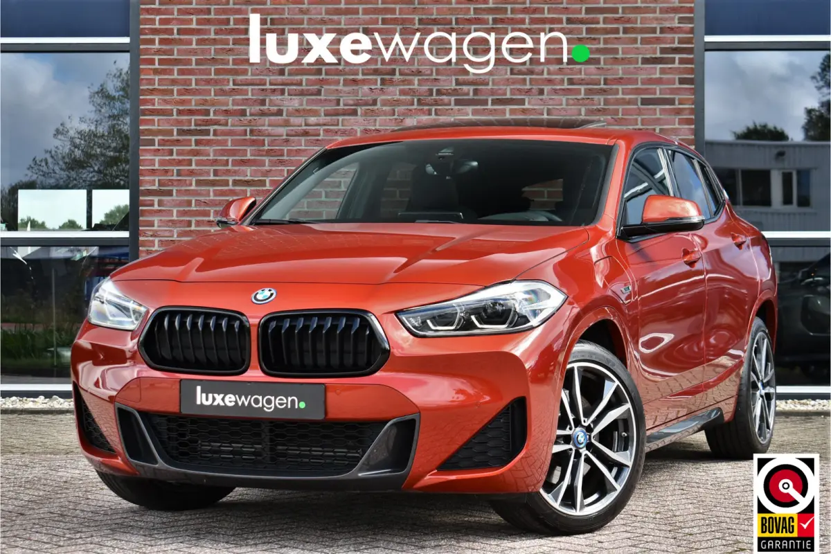 xDrive25e M-Sport | Pano | HUD | Sunset orange | 19 inch | Camera