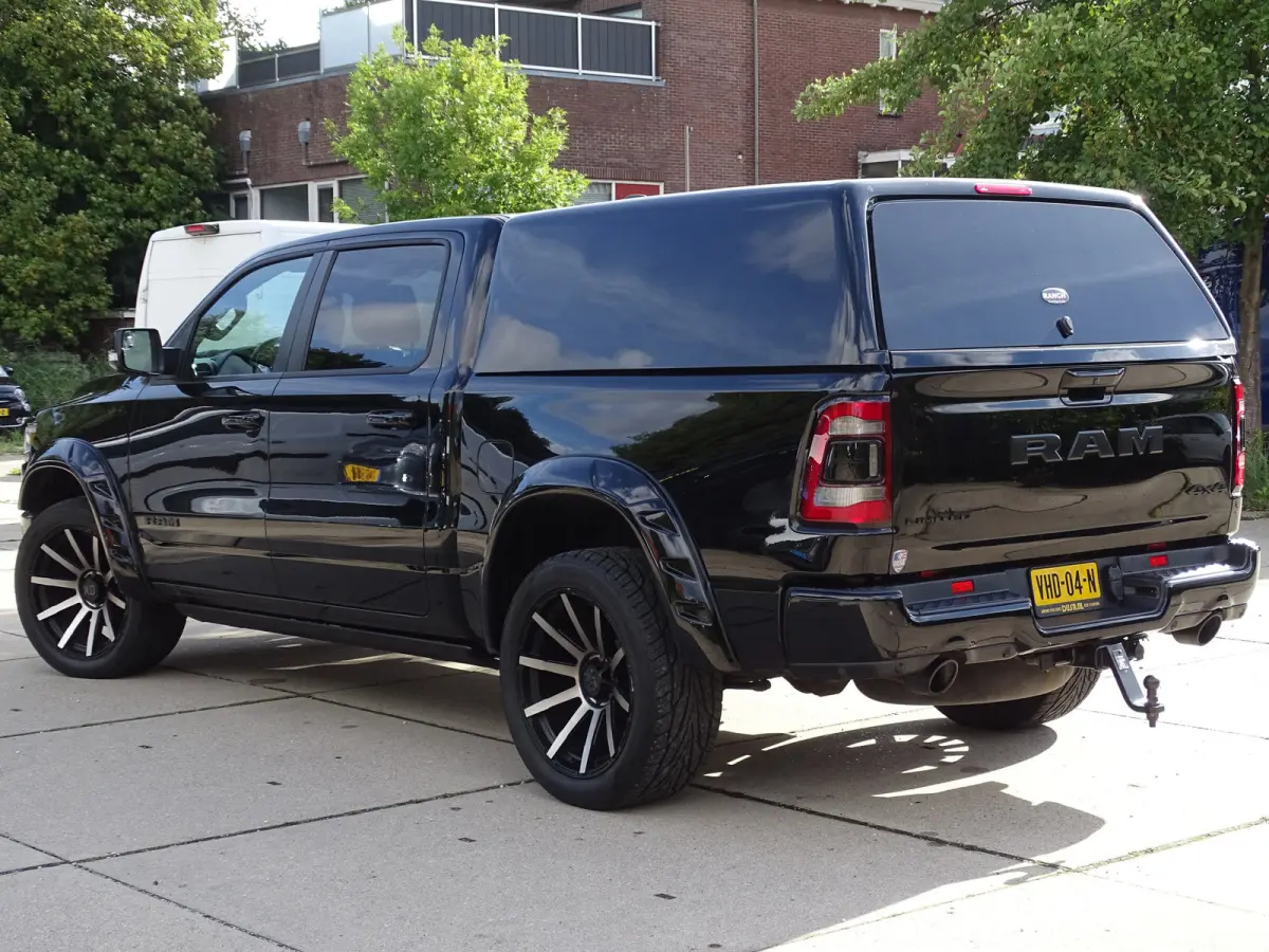 1500 5.7 V8 4x4 Crew Cab Limited