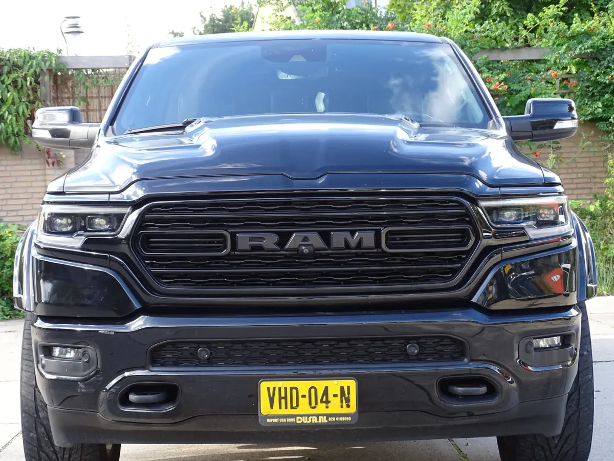 1500 5.7 V8 4x4 Crew Cab Limited