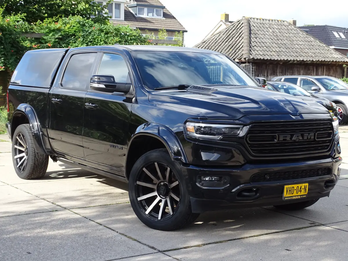 1500 5.7 V8 4x4 Crew Cab Limited