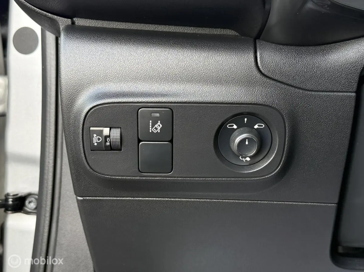 1.2 PureTech S&S Feel CarPlay 110PK! Distr-riem-vv