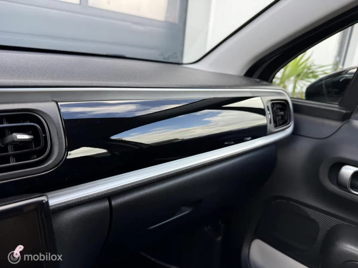 1.2 PureTech S&S Feel CarPlay 110PK! Distr-riem-vv