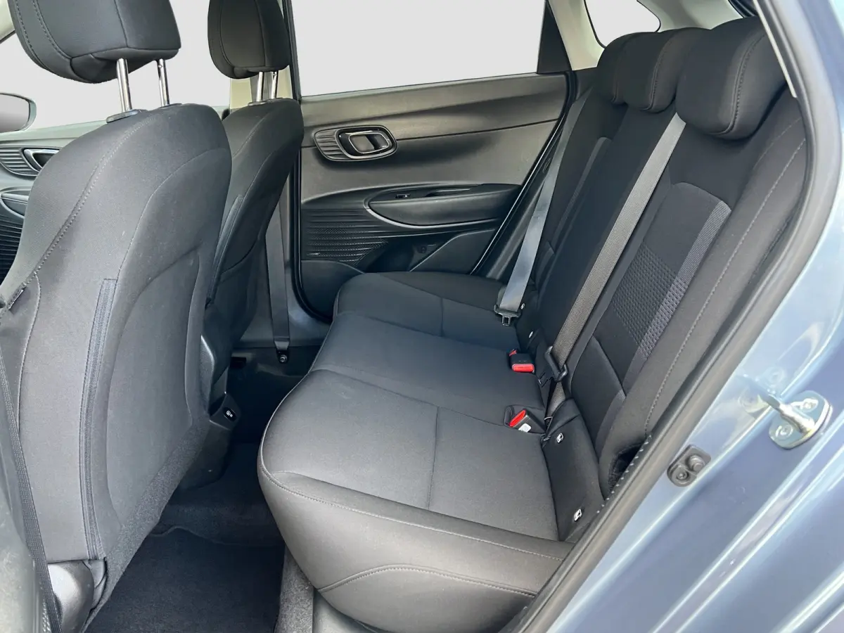 1.0 T-GDI 100pk Premium | Carplay | Climate control | Cruise control | Stoel/stuurverwarming | Camera | Parkeersensoren | DAB | Premium Audio | Lichtmetalen velgen | Navigatie