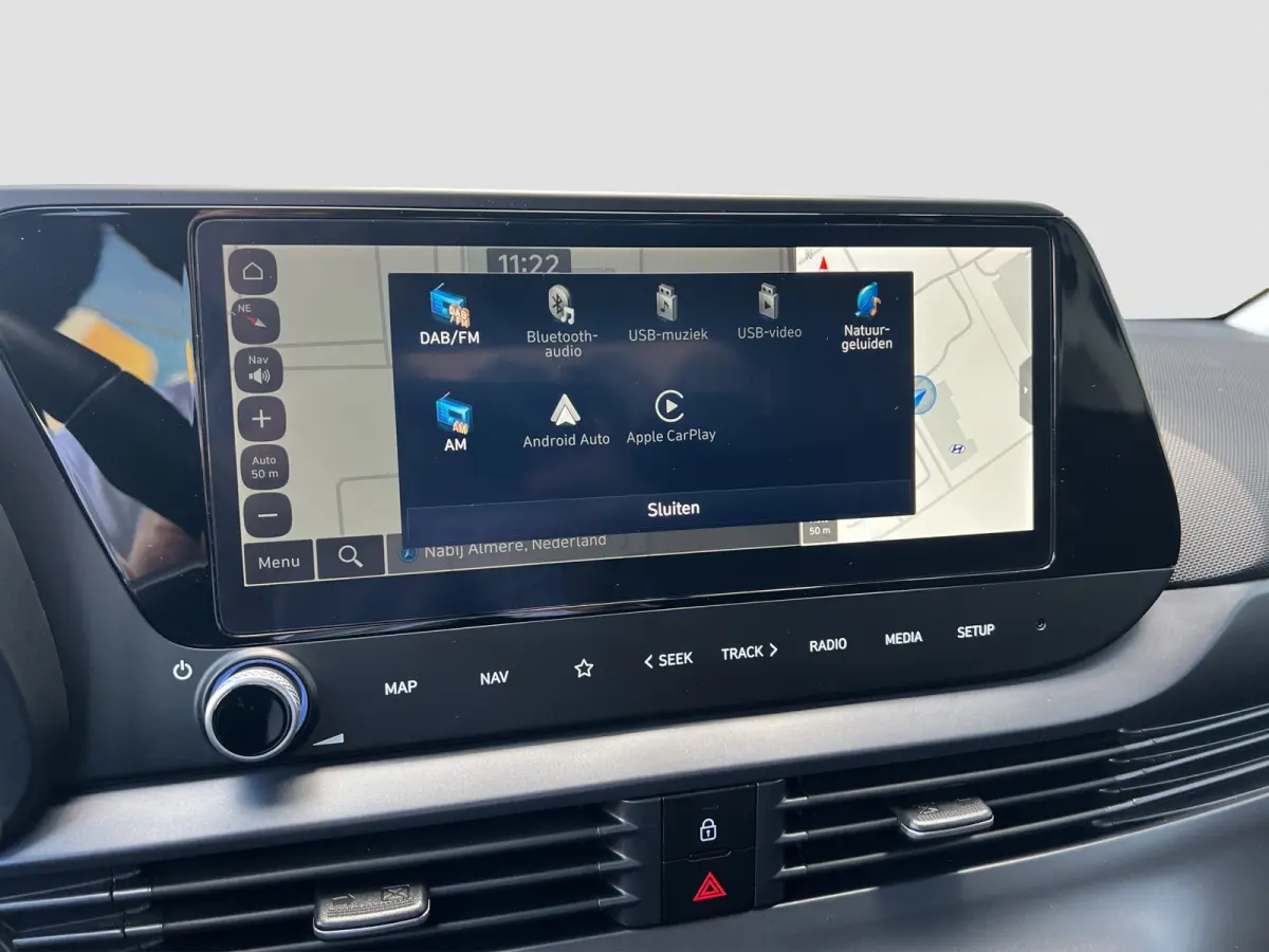 1.0 T-GDI 100pk Premium | Carplay | Climate control | Cruise control | Stoel/stuurverwarming | Camera | Parkeersensoren | DAB | Premium Audio | Lichtmetalen velgen | Navigatie