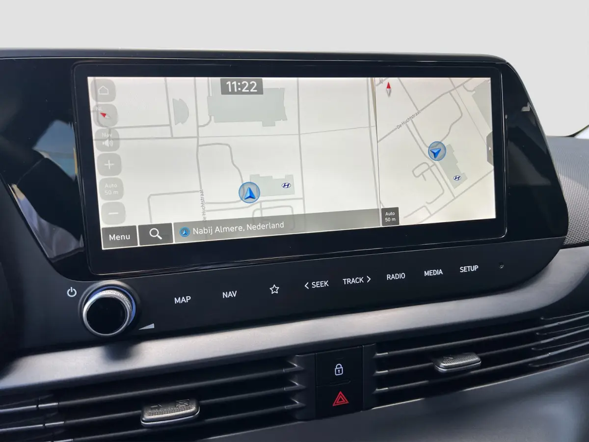 1.0 T-GDI 100pk Premium | Carplay | Climate control | Cruise control | Stoel/stuurverwarming | Camera | Parkeersensoren | DAB | Premium Audio | Lichtmetalen velgen | Navigatie