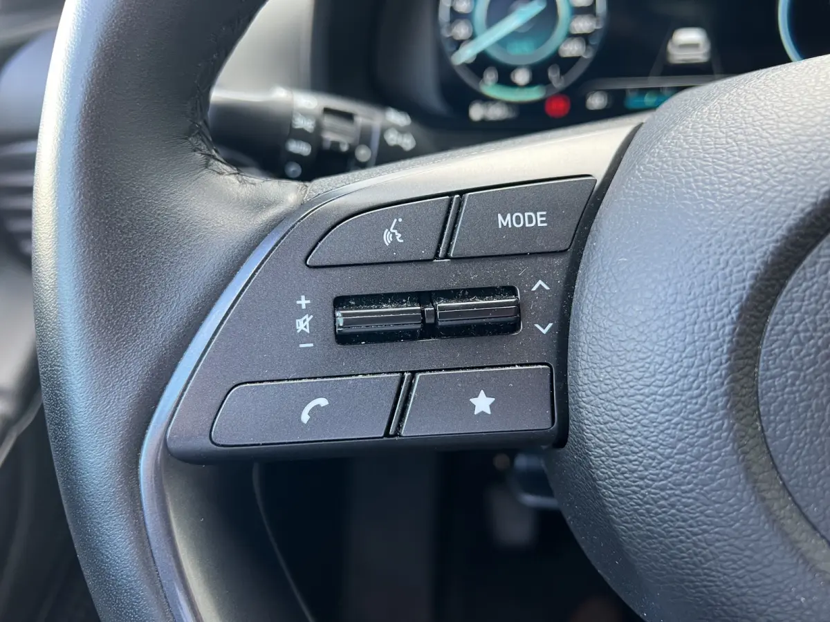 1.0 T-GDI 100pk Premium | Carplay | Climate control | Cruise control | Stoel/stuurverwarming | Camera | Parkeersensoren | DAB | Premium Audio | Lichtmetalen velgen | Navigatie
