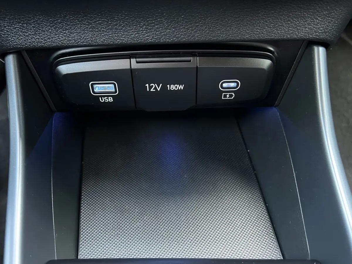 1.0 T-GDI 100pk N-Line | Camera | Carplay | Premium audio | Cruise controle | Navigatie | 17'' velgen | Dodehoek detectie | Parkeersensoren