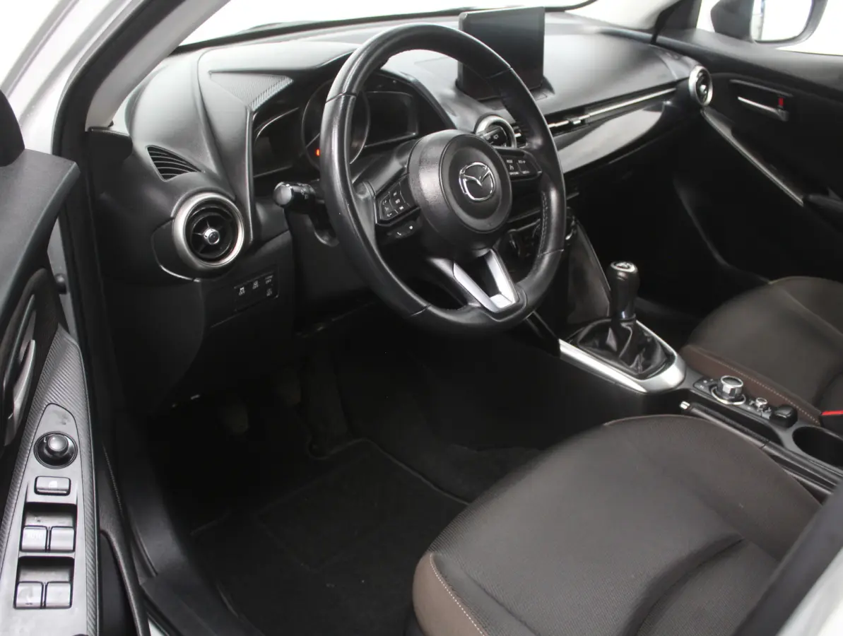 1.5 Skyactiv-G Comfort AIRCO | CARPLAY | LMV15 | LED | DAB | CRUISE | PDCA | STOELVERW