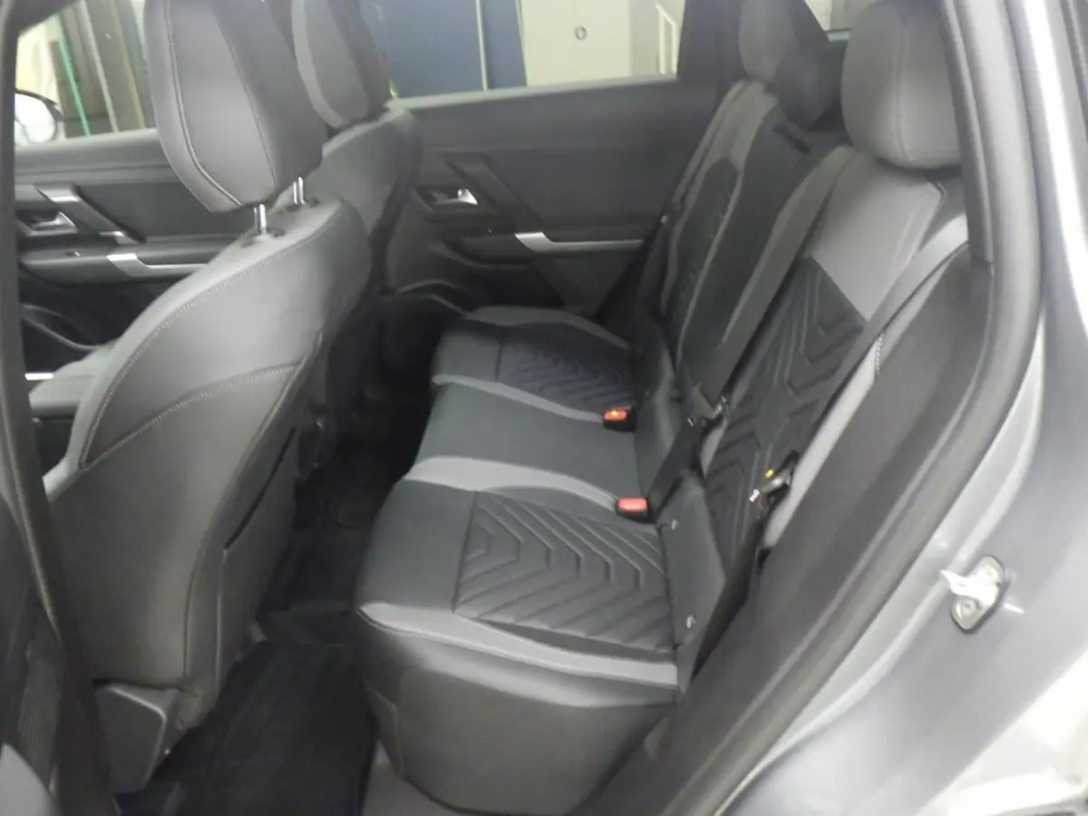 1.2 e-Hybrid First Edition | Tot 8 Jaar Garantie | Panoramadak | Elektrische Stoelverstelling | Elektrische Achterklep | Keyless | Camera | Stoel & Stuurverwarming | Focal Sound |