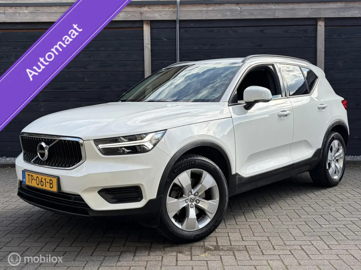 2.0 T4 Automaat 190 PK Momentum Carplay / Voorruitverwarming