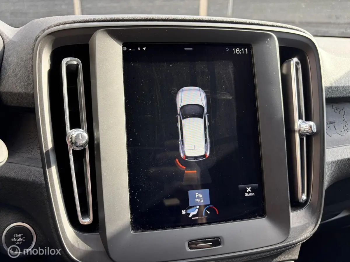 2.0 T4 Automaat 190 PK Momentum Carplay / Voorruitverwarming