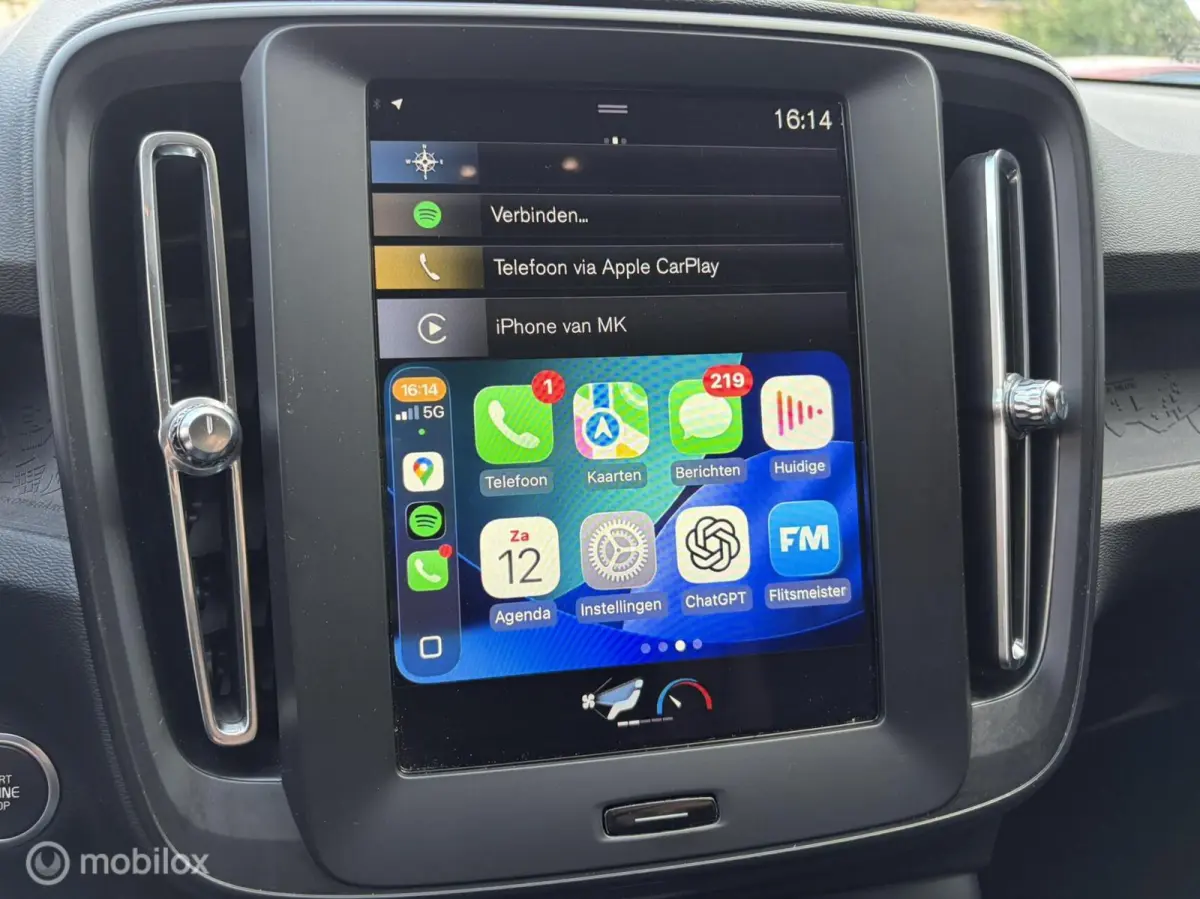 2.0 T4 Automaat 190 PK Momentum Carplay / Voorruitverwarming