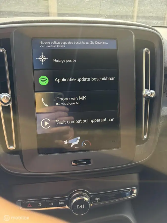 2.0 T4 Automaat 190 PK Momentum Carplay / Voorruitverwarming