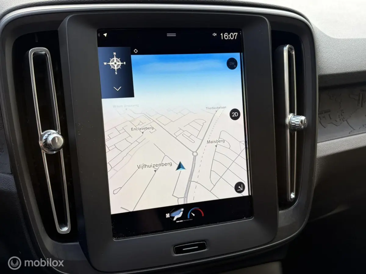2.0 T4 Automaat 190 PK Momentum Carplay / Voorruitverwarming