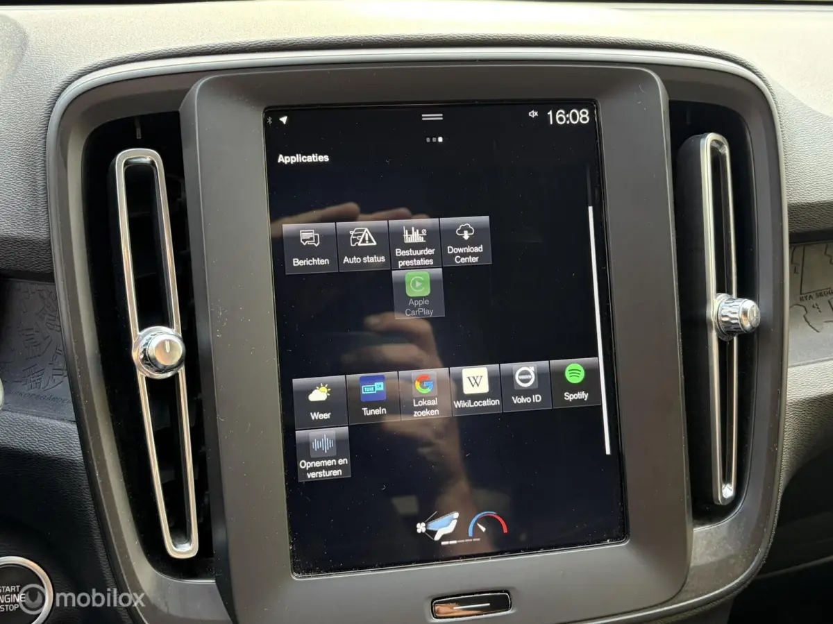 2.0 T4 Automaat 190 PK Momentum Carplay / Voorruitverwarming