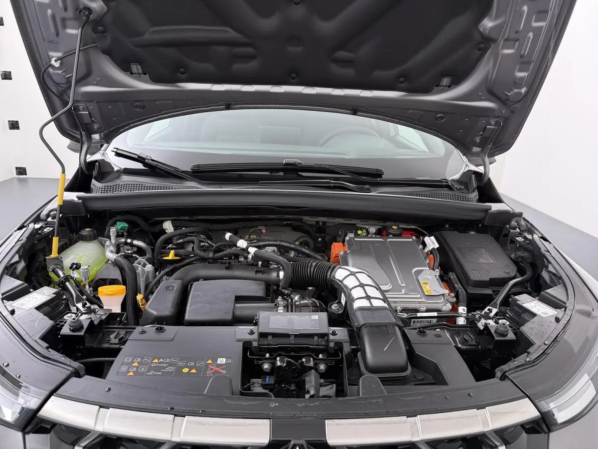 1.8 HEV AT Intense+ €2.000 korting | Adaptieve Cruise control | Parkeersensoren rondom | MI-Pilot | Stoelverwarming + Voorruit | Sfeerverlichting |
