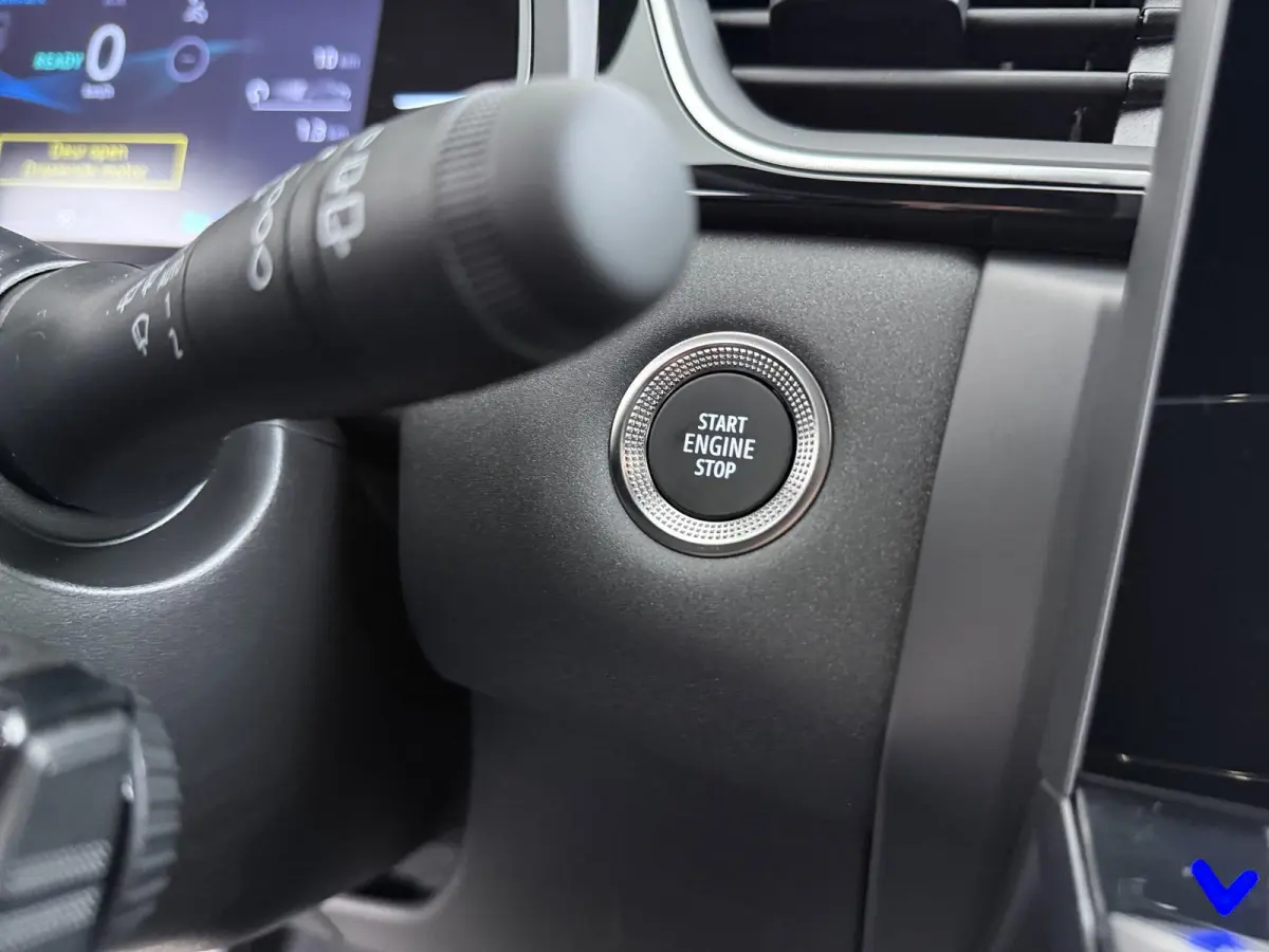 1.8 HEV AT Intense+ €2.000 korting | Adaptieve Cruise control | Parkeersensoren rondom | MI-Pilot | Stoelverwarming + Voorruit | Sfeerverlichting |