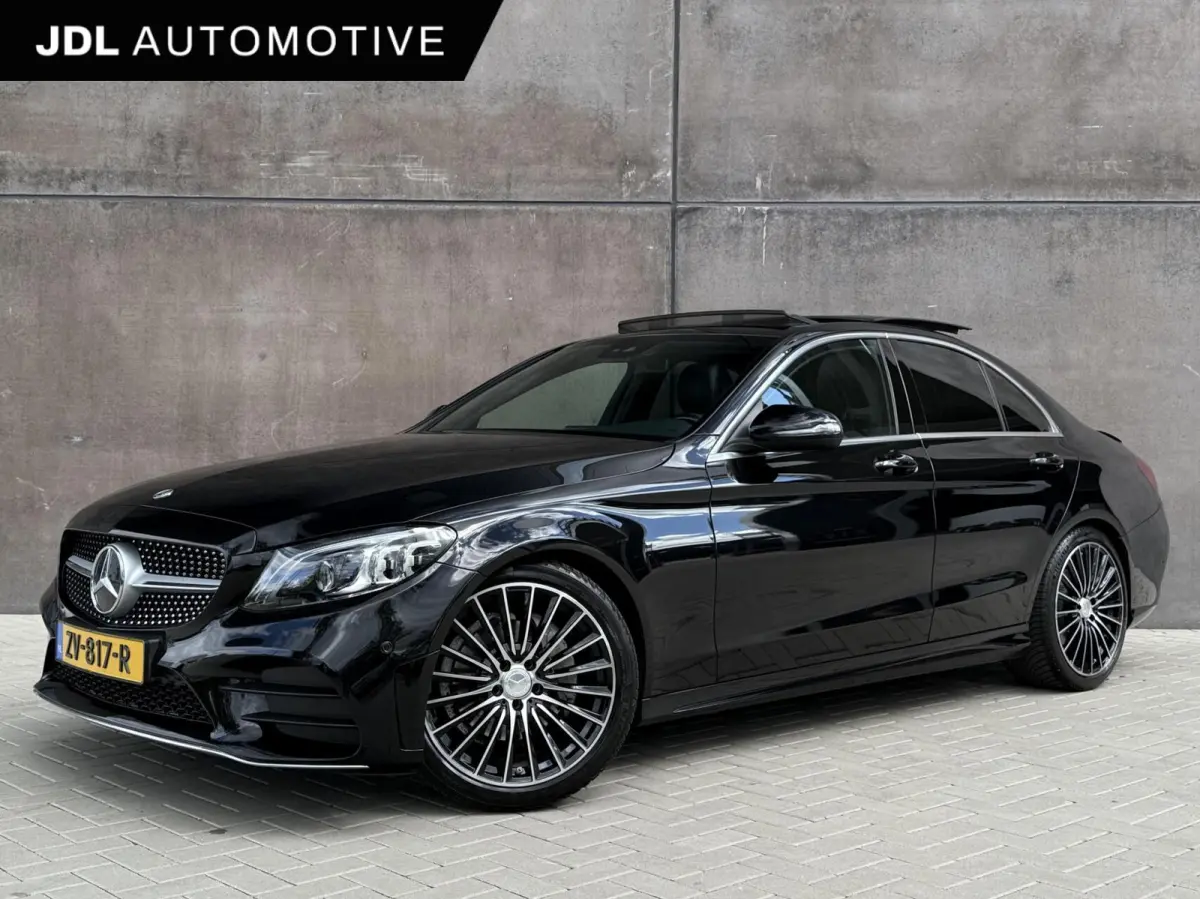 200 Business Solution AMG | Trekhaak | Panoramadak | CarPlay | Leder | Elektrische stoelen |