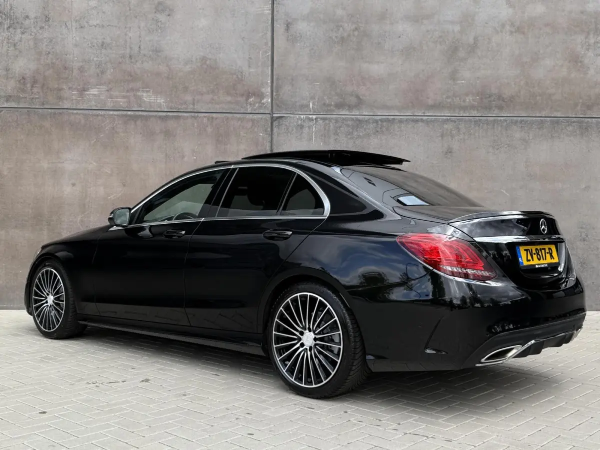 200 Business Solution AMG | Trekhaak | Panoramadak | CarPlay | Leder | Elektrische stoelen |