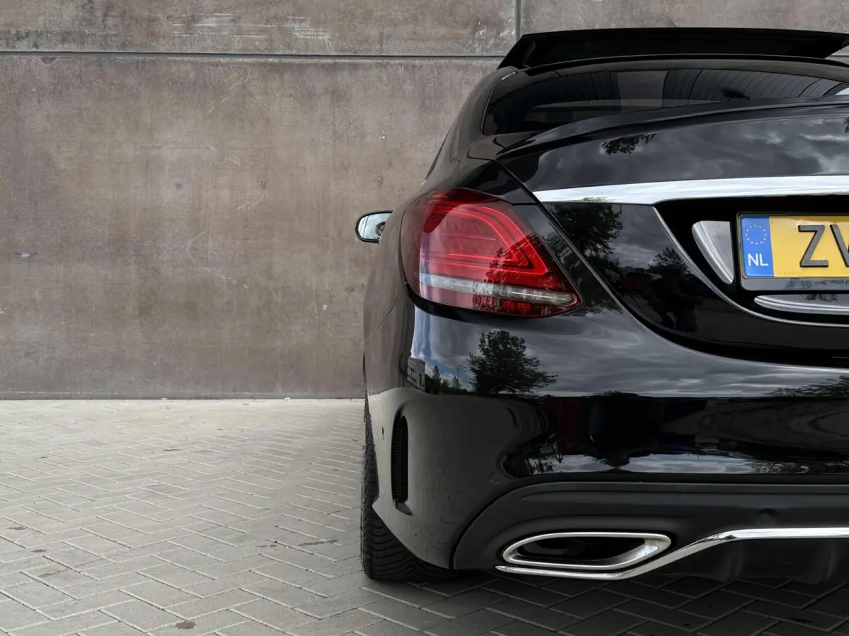 200 Business Solution AMG | Trekhaak | Panoramadak | CarPlay | Leder | Elektrische stoelen |
