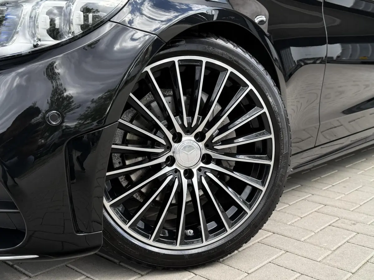 200 Business Solution AMG | Trekhaak | Panoramadak | CarPlay | Leder | Elektrische stoelen |