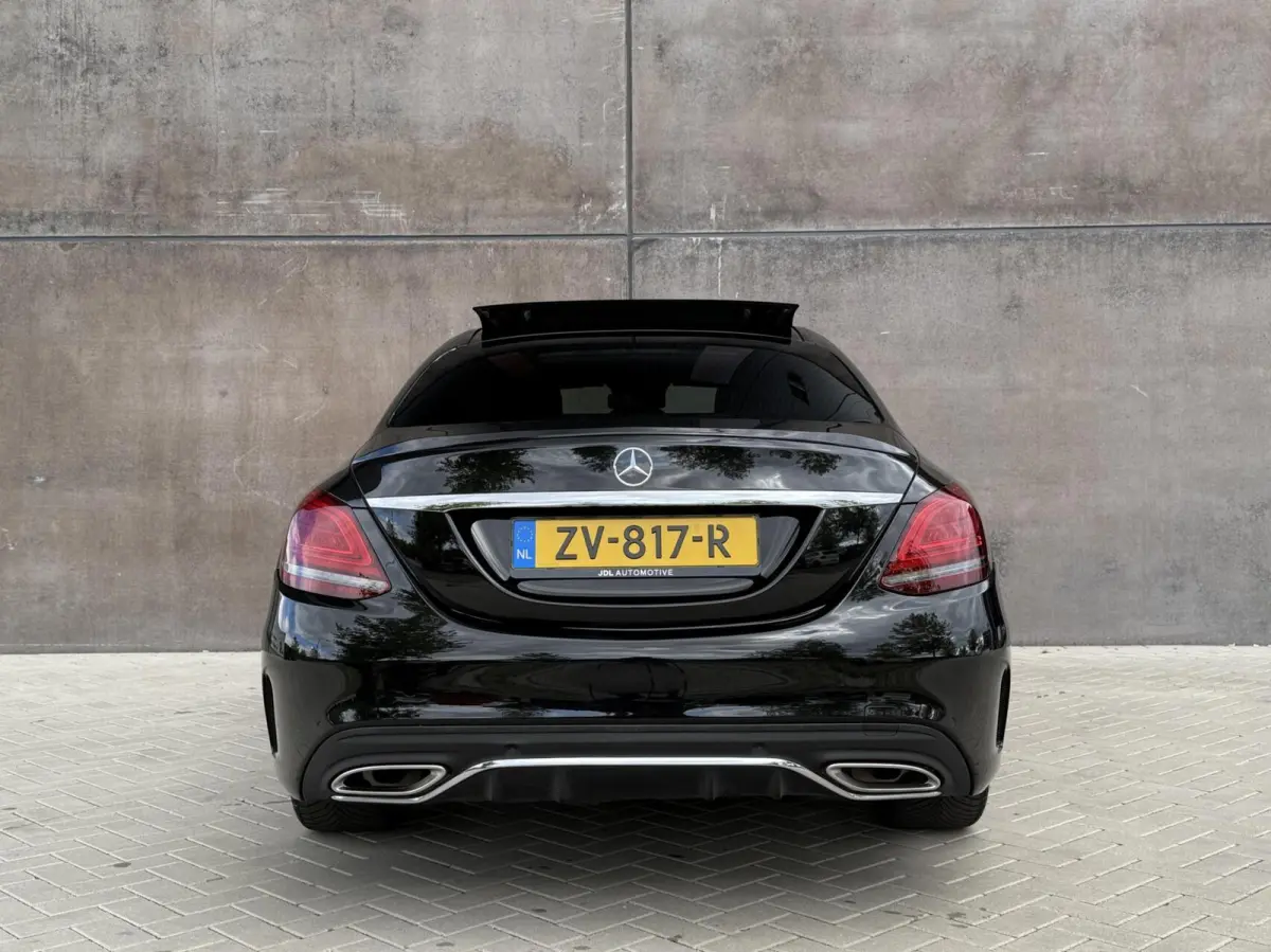200 Business Solution AMG | Trekhaak | Panoramadak | CarPlay | Leder | Elektrische stoelen |
