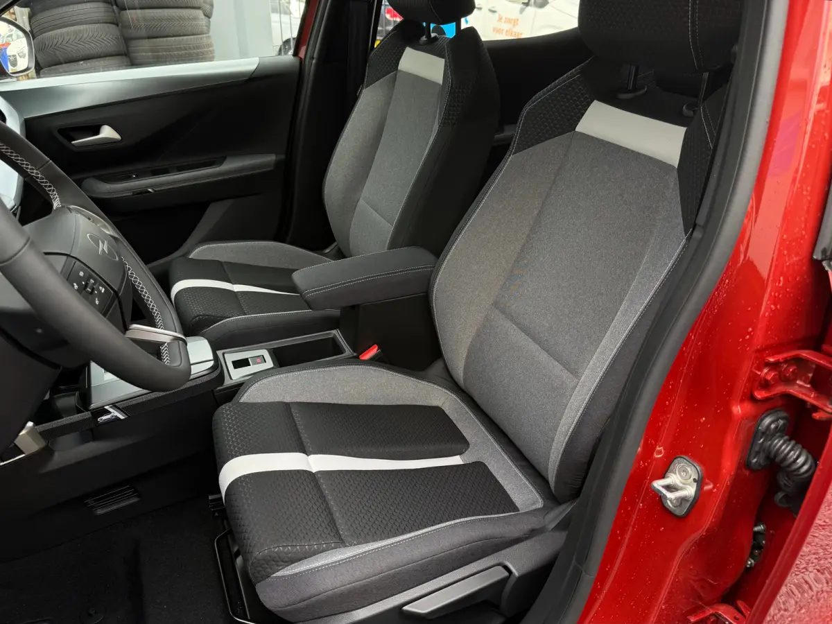 1.2 Turbo Hybrid GS | CAMERA ACHTER| STOEL, STUUR & VOORRUITVERWARMING| PARKEERSENSOREN V&A| CRUISE CONTROL| APPLE CARPLAY&ANDROID AUTO