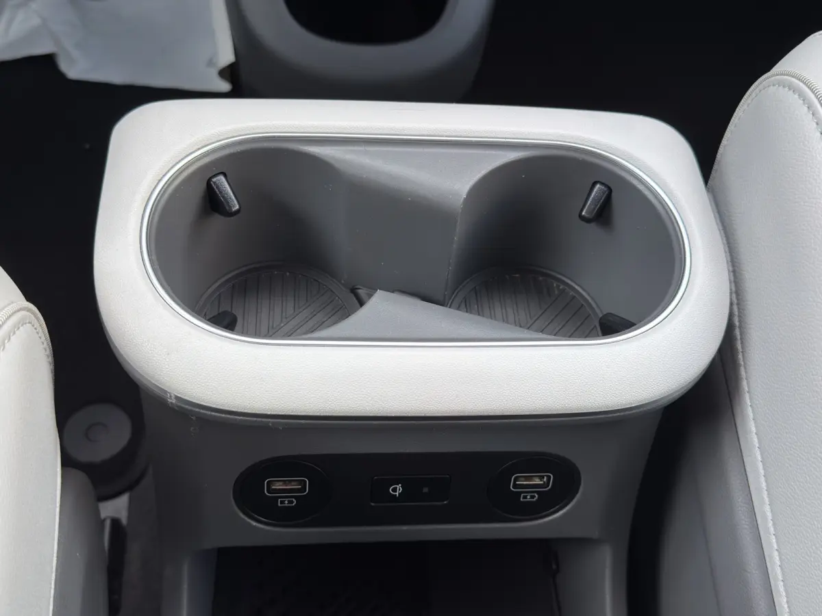 Connect+ 73kWh 217pk | SOH 100% | Trekhaak | Leder | Elektrische stoel | Elektrische achterklep | Camera | Carplay | Premium Audio | Adaptive cruise controle | Dodehoek detectie | Head-up di