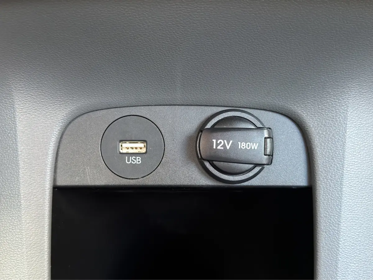 Connect+ 73kWh 217pk | SOH 100% | Trekhaak | Leder | Elektrische stoel | Elektrische achterklep | Camera | Carplay | Premium Audio | Adaptive cruise controle | Dodehoek detectie | Head-up di