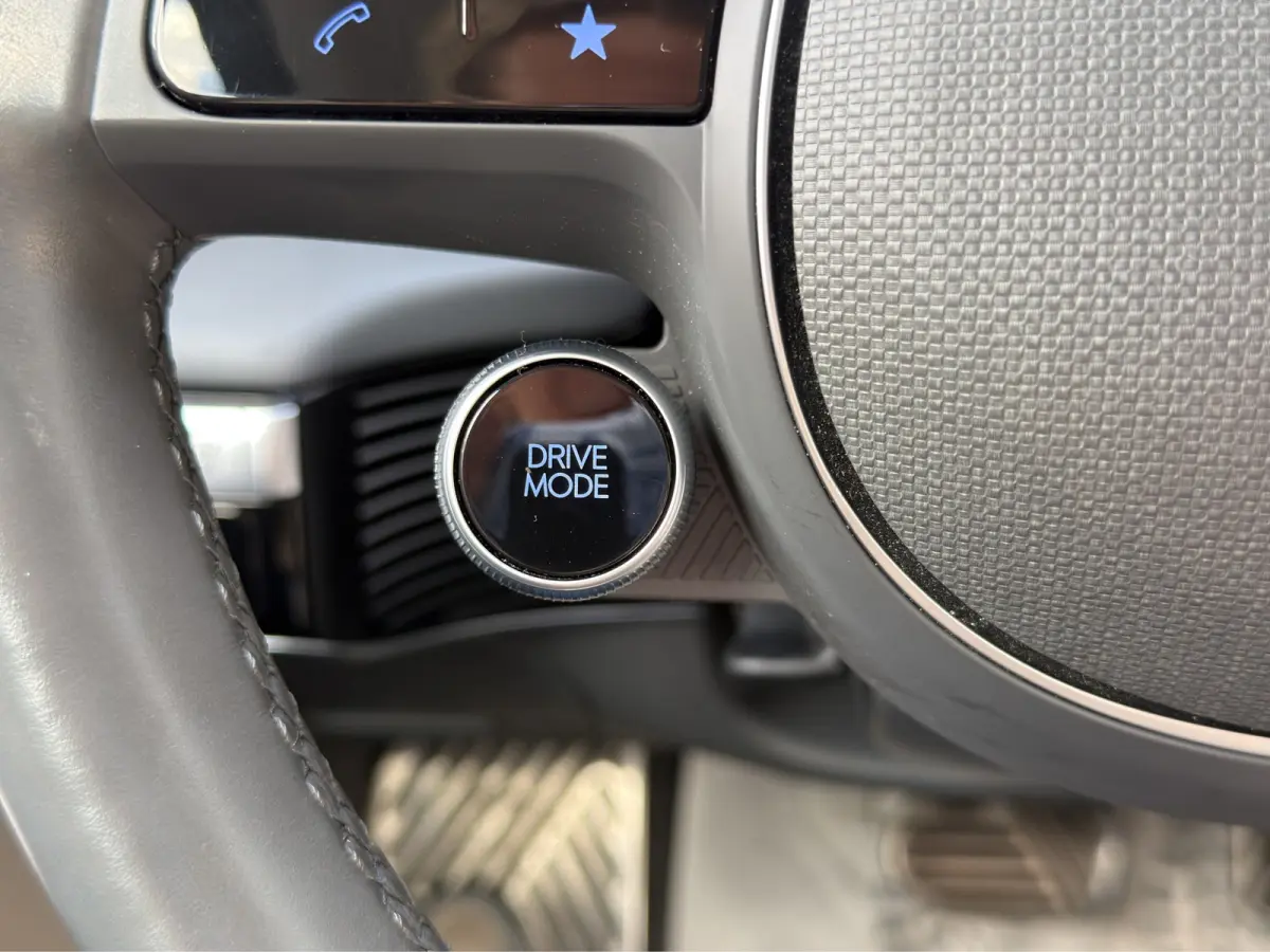 Connect+ 73kWh 217pk | SOH 100% | Trekhaak | Leder | Elektrische stoel | Elektrische achterklep | Camera | Carplay | Premium Audio | Adaptive cruise controle | Dodehoek detectie | Head-up di