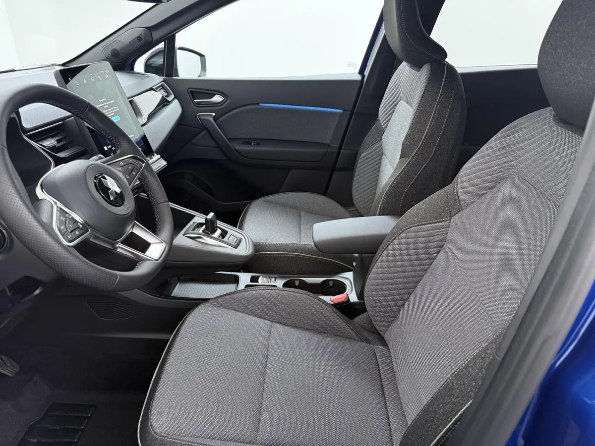 1.8 HEV First Edition €3.000 Korting | Google Build-in | rondom-camera | 19-inch lichtmetalen velgen | Stoelverwarming | Elektrische achterklep |Adaptieve Cruise control | MI-Pilot