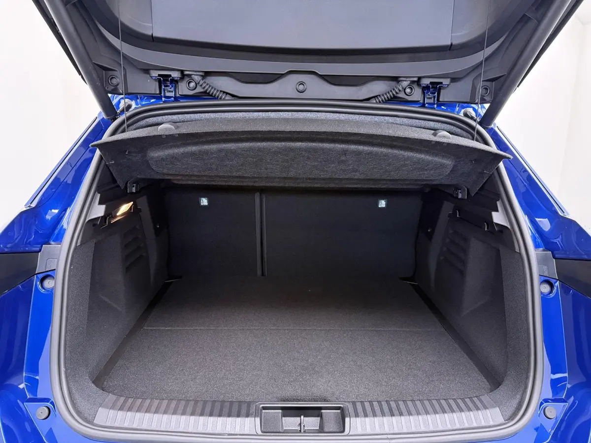 1.8 HEV First Edition €3.000 Korting | Google Build-in | rondom-camera | 19-inch lichtmetalen velgen | Stoelverwarming | Elektrische achterklep |Adaptieve Cruise control | MI-Pilot