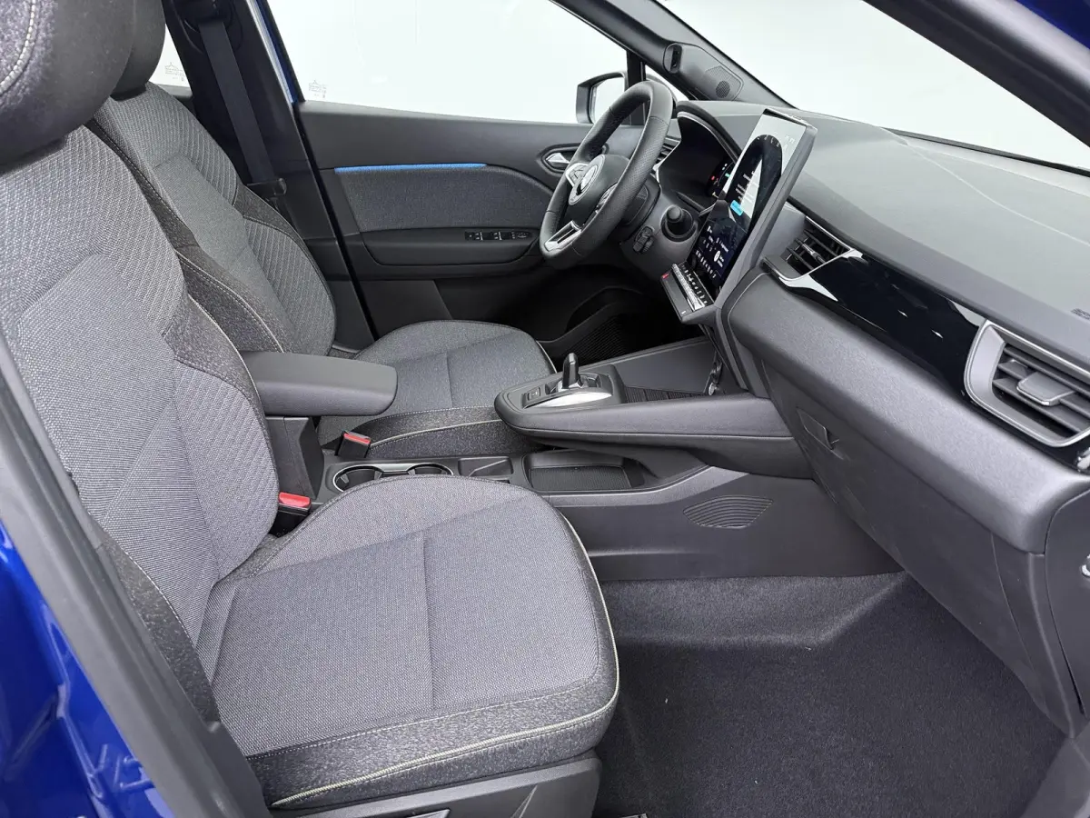 1.8 HEV First Edition €3.000 Korting | Google Build-in | rondom-camera | 19-inch lichtmetalen velgen | Stoelverwarming | Elektrische achterklep |Adaptieve Cruise control | MI-Pilot