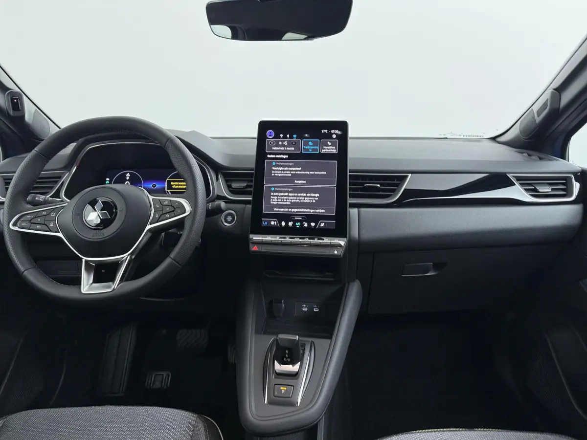 1.8 HEV First Edition €3.000 Korting | Google Build-in | rondom-camera | 19-inch lichtmetalen velgen | Stoelverwarming | Elektrische achterklep |Adaptieve Cruise control | MI-Pilot