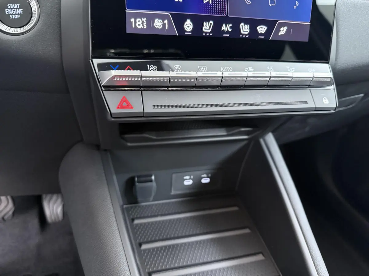 1.8 HEV First Edition €3.000 Korting | Google Build-in | rondom-camera | 19-inch lichtmetalen velgen | Stoelverwarming | Elektrische achterklep |Adaptieve Cruise control | MI-Pilot