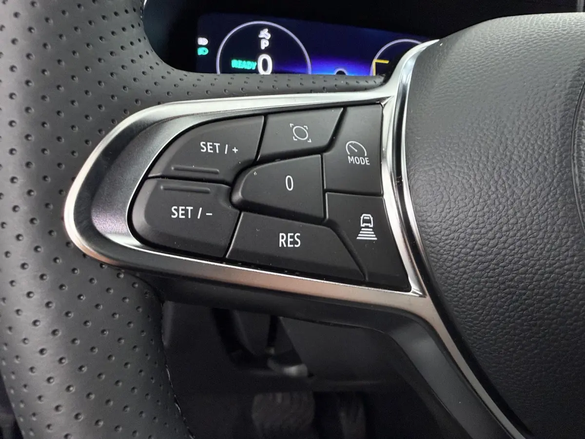 1.8 HEV First Edition €3.000 Korting | Google Build-in | rondom-camera | 19-inch lichtmetalen velgen | Stoelverwarming | Elektrische achterklep |Adaptieve Cruise control | MI-Pilot