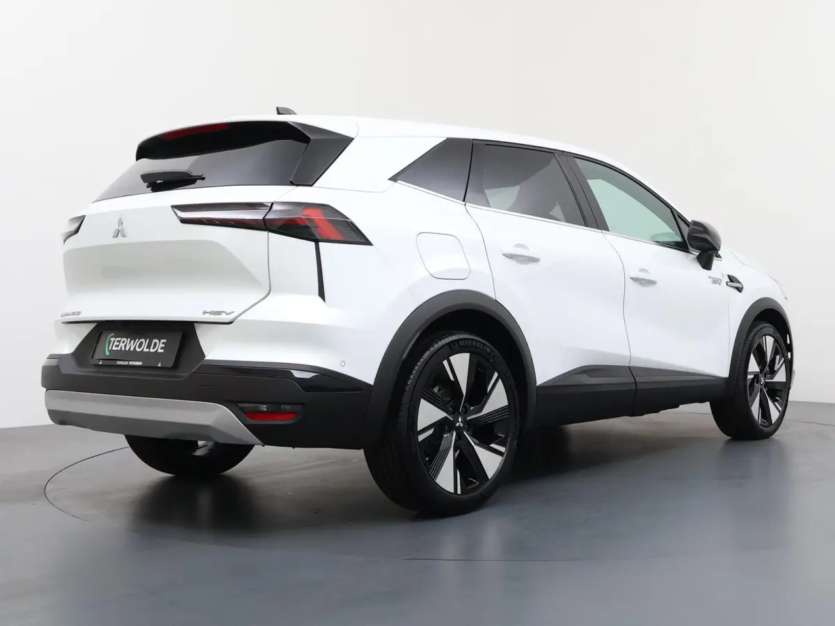 1.8 HEV First Edition €3.000 Korting | Google Build-in | rondom-camera | 19-inch lichtmetalen velgen | Stoelverwarming | Elektrische achterklep |Adaptieve Cruise control | MI-Pilot