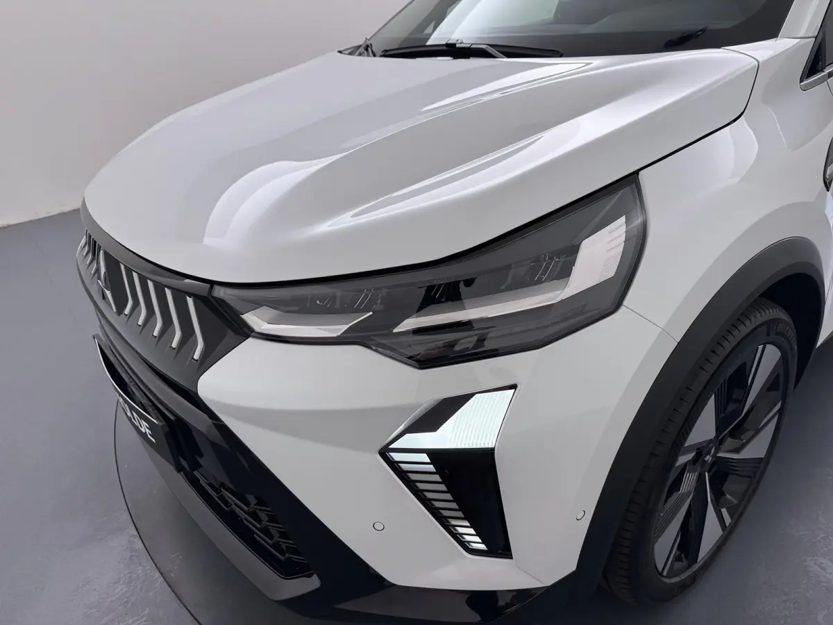 1.8 HEV First Edition €3.000 Korting | Google Build-in | rondom-camera | 19-inch lichtmetalen velgen | Stoelverwarming | Elektrische achterklep |Adaptieve Cruise control | MI-Pilot