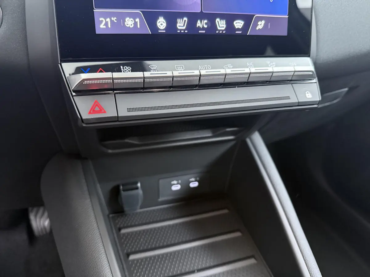 1.8 HEV First Edition €3.000 Korting | Google Build-in | rondom-camera | 19-inch lichtmetalen velgen | Stoelverwarming | Elektrische achterklep |Adaptieve Cruise control | MI-Pilot