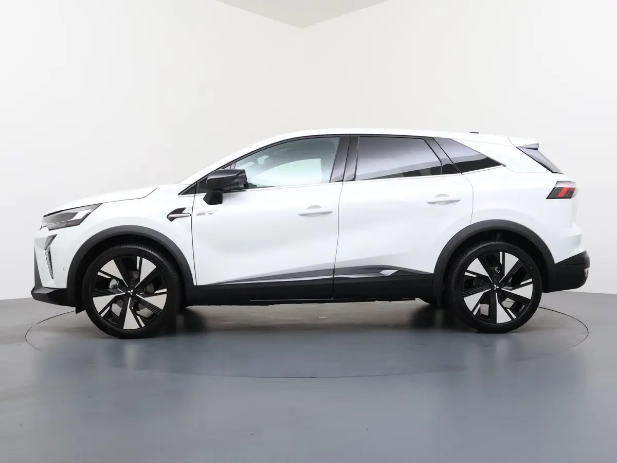 1.8 HEV First Edition €3.000 Korting | Google Build-in | rondom-camera | 19-inch lichtmetalen velgen | Stoelverwarming | Elektrische achterklep |Adaptieve Cruise control | MI-Pilot
