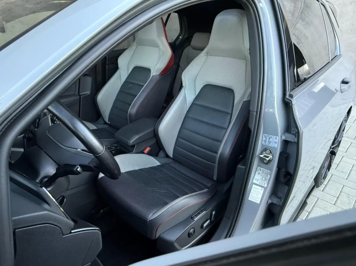 2.0 TSI GTI | H&K | Adaptieve Cruise | Memory stoelen | I.Q light | Nardo Grey | Panorama dak |