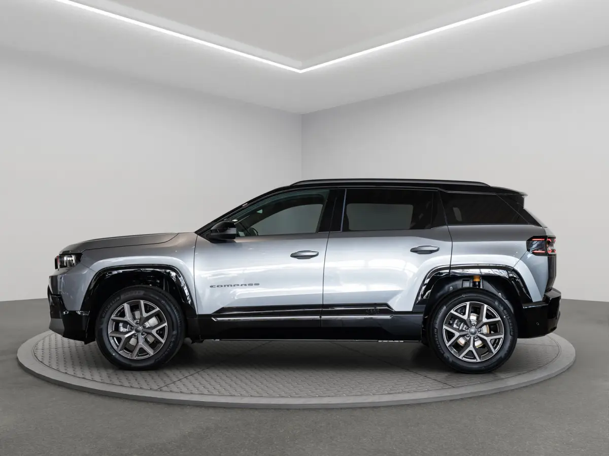 1.2 e-Hybrid First Edition | Tot 8 Jaar Garantie | Panoramadak | Elektrische Stoelverstelling | Elektrische Achterklep | Keyless | Camera | Stoel & Stuurverwarming | Focal Sound |