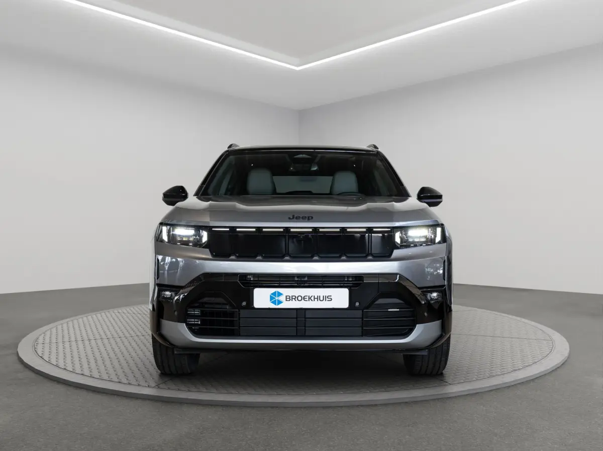 1.2 e-Hybrid First Edition | Tot 8 Jaar Garantie | Panoramadak | Elektrische Stoelverstelling | Elektrische Achterklep | Keyless | Camera | Stoel & Stuurverwarming | Focal Sound |