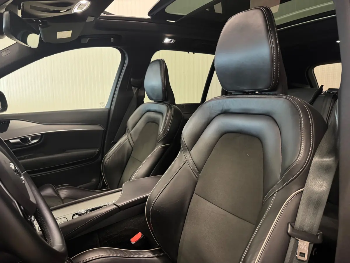 2.0 T8 Recharge AWD Core Bright | BLACK DESIGN | PANO | 360 CAMERA | HARMAN KARDON