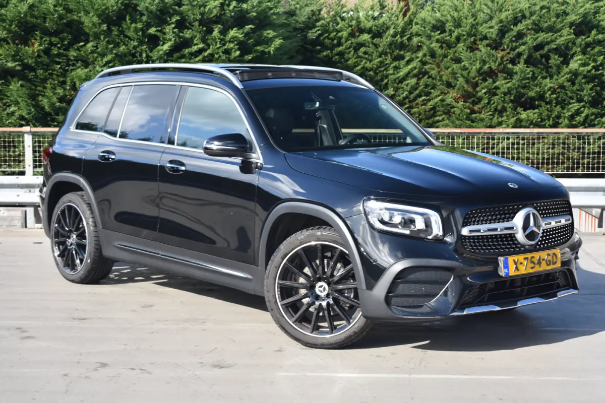 180 AMG Line 7p | AMG Styling | Adaptief demping systeem | Dode-hoek detectie | Elektrisch schuif-kanteldak | Achteruitrijcamera | 7Persoons | Eerste eigenaar