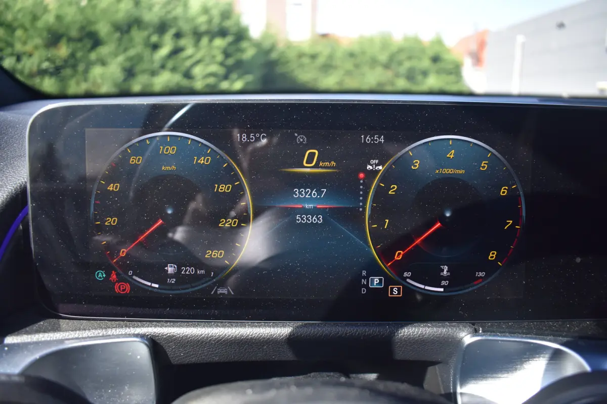 180 AMG Line 7p | AMG Styling | Adaptief demping systeem | Dode-hoek detectie | Elektrisch schuif-kanteldak | Achteruitrijcamera | 7Persoons | Eerste eigenaar