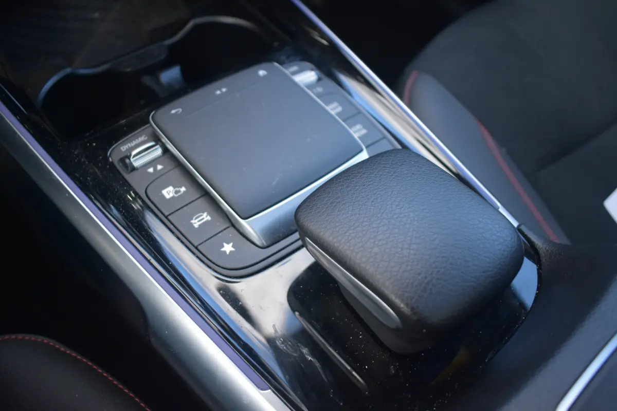 180 AMG Line 7p | AMG Styling | Adaptief demping systeem | Dode-hoek detectie | Elektrisch schuif-kanteldak | Achteruitrijcamera | 7Persoons | Eerste eigenaar