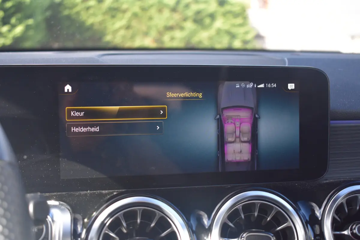 180 AMG Line 7p | AMG Styling | Adaptief demping systeem | Dode-hoek detectie | Elektrisch schuif-kanteldak | Achteruitrijcamera | 7Persoons | Eerste eigenaar