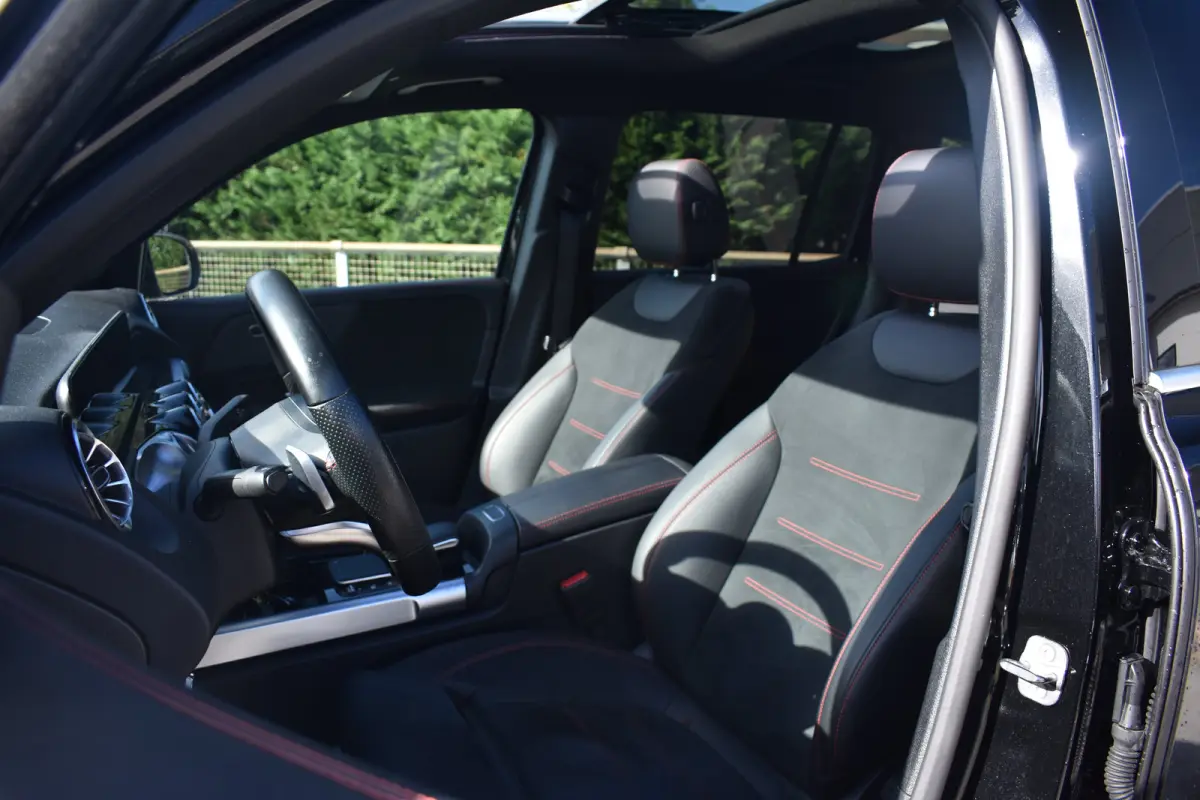 180 AMG Line 7p | AMG Styling | Adaptief demping systeem | Dode-hoek detectie | Elektrisch schuif-kanteldak | Achteruitrijcamera | 7Persoons | Eerste eigenaar