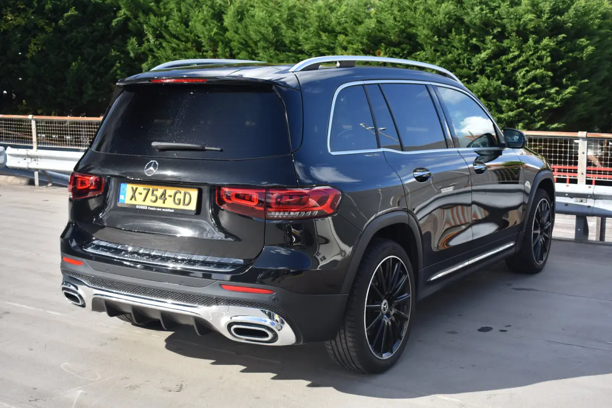 180 AMG Line 7p | AMG Styling | Adaptief demping systeem | Dode-hoek detectie | Elektrisch schuif-kanteldak | Achteruitrijcamera | 7Persoons | Eerste eigenaar